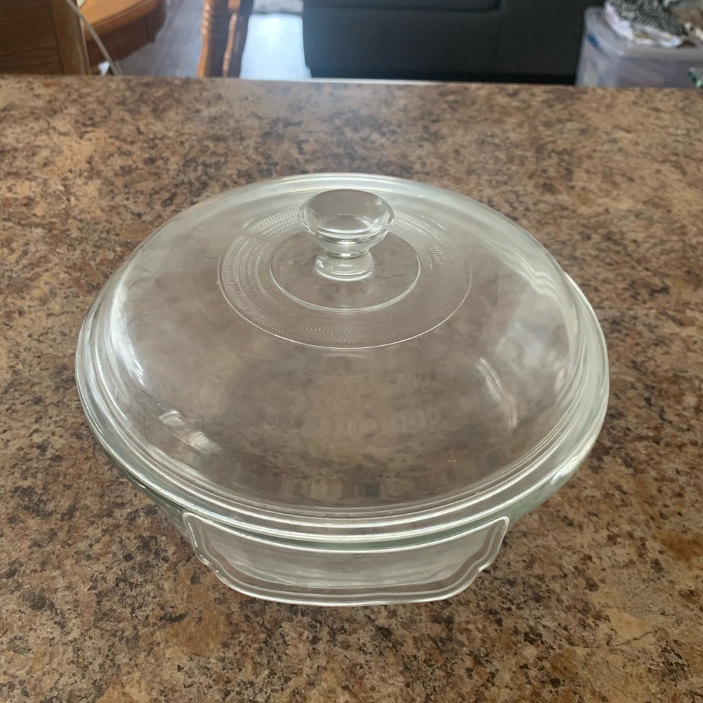 Vintage Clear Glass Casserole Dish, Bowl 2 Quart With Lid